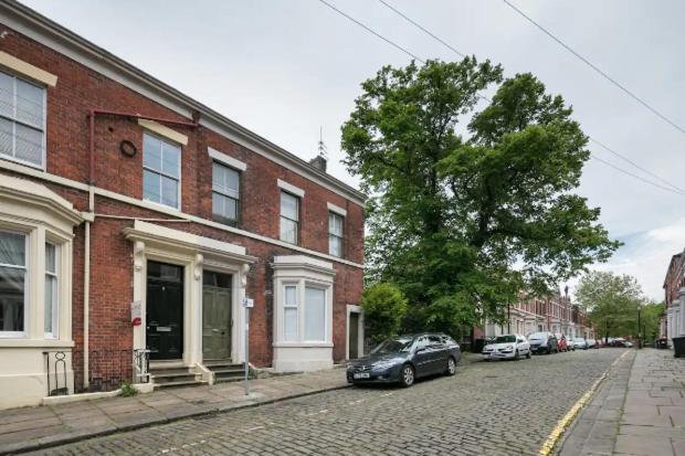Stylish Double Room In City Centre - Shared Bathroom - Parking Preston  Esterno foto